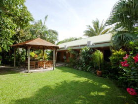 Cooktown Motel Pam's Place - New South Wales Tourism  1