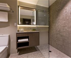 Glen Hotel And Suites - New South Wales Tourism  1