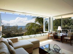 Maison Noosa Luxury Beachfront Resort - New South Wales Tourism  3