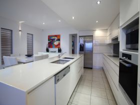 Alex Beach House - New South Wales Tourism  2