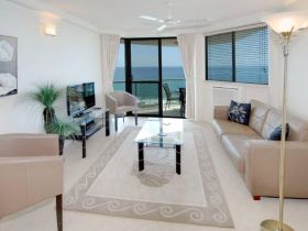 Malibu Mooloolaba - New South Wales Tourism  1