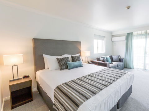 Ramada Hotel Hope Harbour - New South Wales Tourism  2