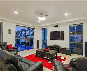 Pasadena Point At Vogue Holiday Homes - New South Wales Tourism  3