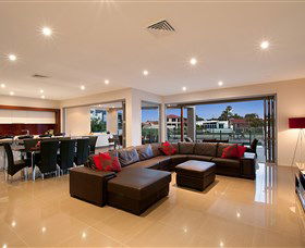 Xanadu Waterfront Elite Holiday Home - New South Wales Tourism  0
