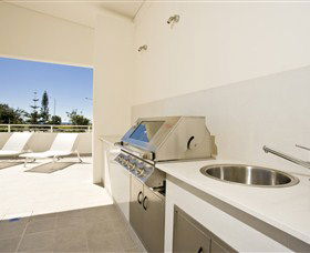 Kirra Surf Apartments - New South Wales Tourism  3