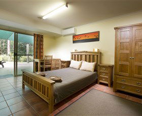 Glasshouse Mountains Ecolodge - New South Wales Tourism  1