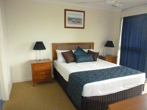 Coral Towers Holiday Suites - New South Wales Tourism  10