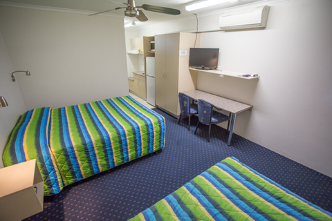 Fourth Avenue Motor Inn - New South Wales Tourism  21