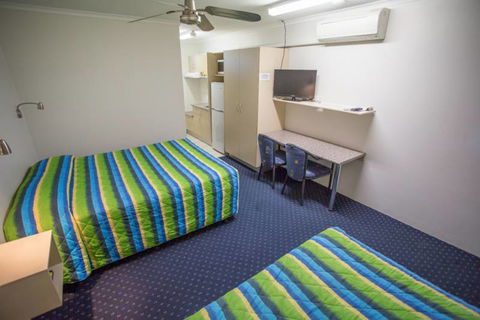 Fourth Avenue Motor Inn - New South Wales Tourism  33