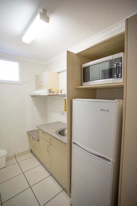 Fourth Avenue Motor Inn - New South Wales Tourism  35