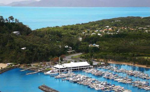 Beachfront Holiday Apartments Cairns - New South Wales Tourism  4