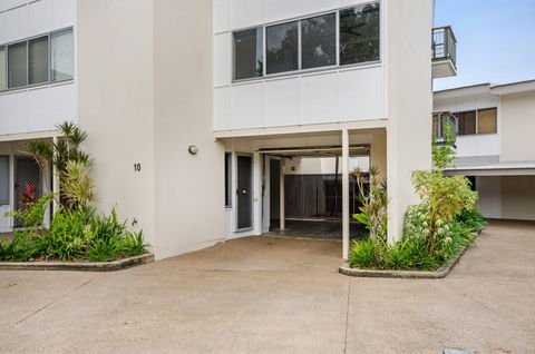 First National Real Estate Magnetic Island - New South Wales Tourism  0