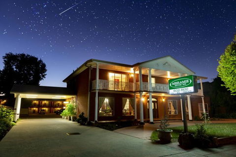Meramie Motor Inn - New South Wales Tourism  0