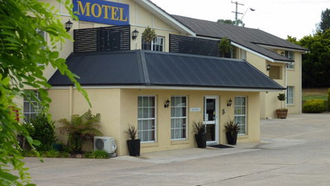 Best Western Coachman's Inn Motel - New South Wales Tourism  0