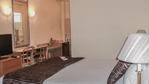 Best Western Sanctuary Inn - New South Wales Tourism  0