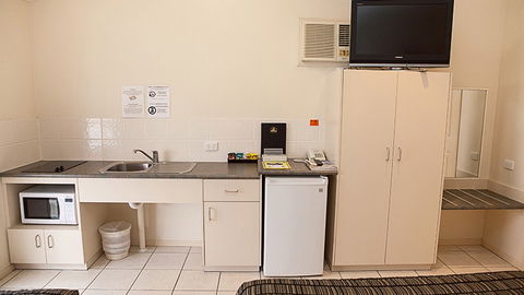 BEST WESTERN Caboolture Central Motor Inn - New South Wales Tourism  0