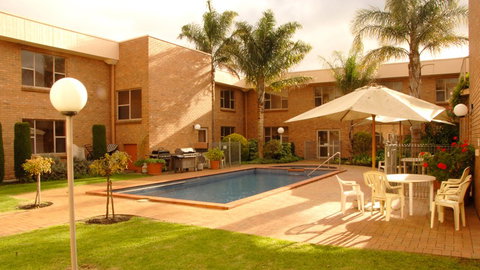 Best Western Southgate Motel - New South Wales Tourism  2