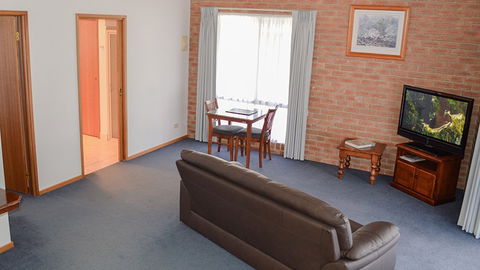 BEST WESTERN Coastal Waters Motor Inn - New South Wales Tourism  2