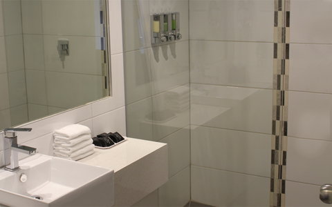 BEST WESTERN Riverside Apartments - New South Wales Tourism  3