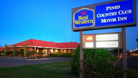 BEST WESTERN Pines Country Club Motor Inn - New South Wales Tourism  3