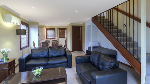 BEST WESTERN Colonial Village Motel - New South Wales Tourism  1