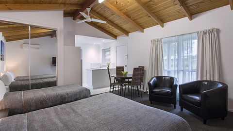 BEST WESTERN Colonial Village Motel - New South Wales Tourism  2