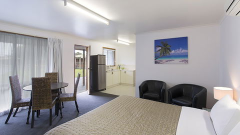 BEST WESTERN Colonial Village Motel - New South Wales Tourism  4