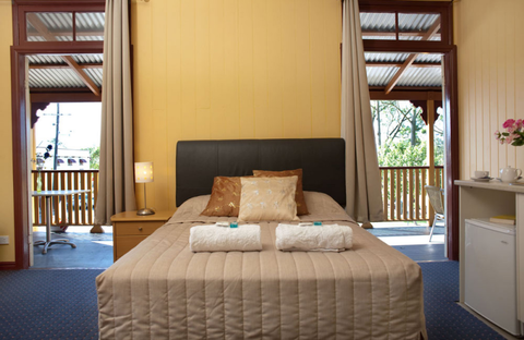 Yandina Hotel - New South Wales Tourism  5