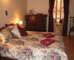 Hoover House Bed & Breakfast - New South Wales Tourism  1