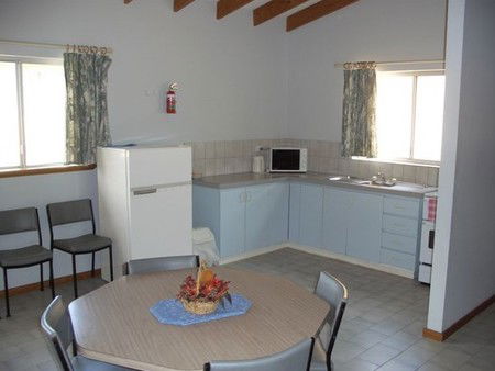Cervantes Holiday Homes & Units - New South Wales Tourism  1