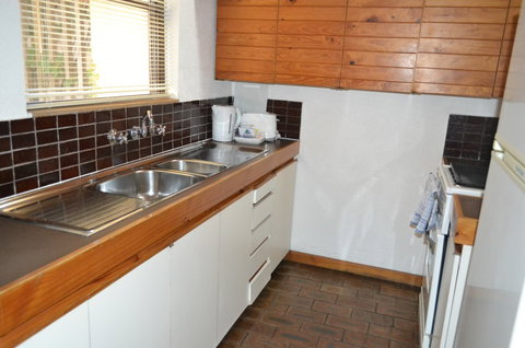 Cottesloe Beach Chalets - New South Wales Tourism  3