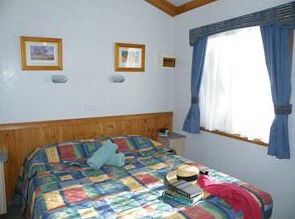 Lake Hamilton Motor Village And Caravan Park - New South Wales Tourism  0