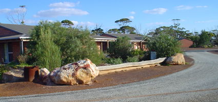 Wave Rock Lakeside Resort And Caravan Park - New South Wales Tourism  0