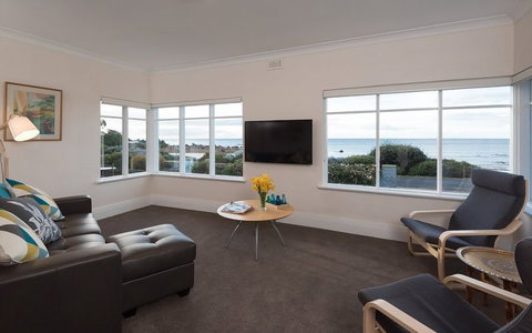 Sunrise At Penguin - New South Wales Tourism  7