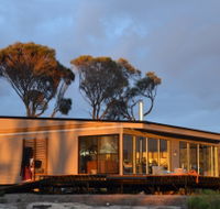 Sawyers Bay Shacks - New South Wales Tourism 
