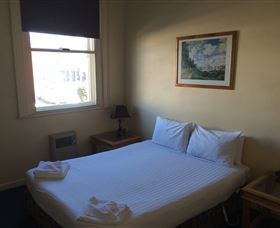 Star Bar Cafe & Hotel - New South Wales Tourism  1