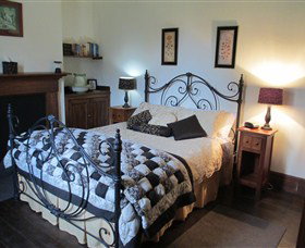 Cottage On Gunning - New South Wales Tourism  3
