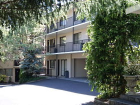 Grosvenor Court Apartments - New South Wales Tourism  0