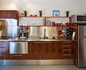 TWOFOURTWO Boutique Apartments - New South Wales Tourism  5