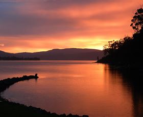 Huon Charm Waterfront Cottage - New South Wales Tourism  4