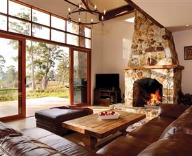 Adventure Bay Retreat Accommodation - New South Wales Tourism  1
