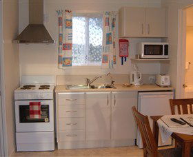South Arm Cabin Retreat - New South Wales Tourism  1