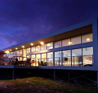 Sunset Bay Escape - New South Wales Tourism 