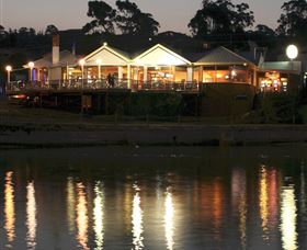 Beauty Point Waterfront Hotel - New South Wales Tourism  1