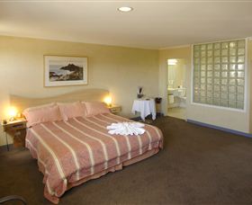 Lighthouse Hotel - New South Wales Tourism  0