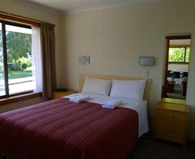 Willaway Motel Apartments - New South Wales Tourism  0