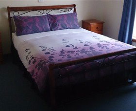 All Inn Strahan Holiday Units - New South Wales Tourism  1