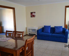 All Inn Strahan Holiday Units - New South Wales Tourism  4