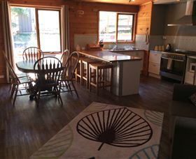 Mole Creek Holiday Village - New South Wales Tourism  0