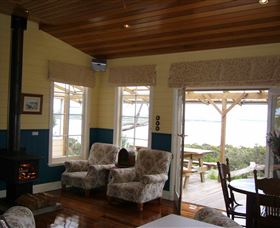 Island View Spa Cottage - New South Wales Tourism  1